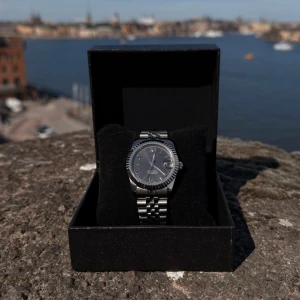 SEIKO MOD - Black Roman (Datejust) - Självbyggd SEIKO MOD med svart tavla och romerska siffror. 