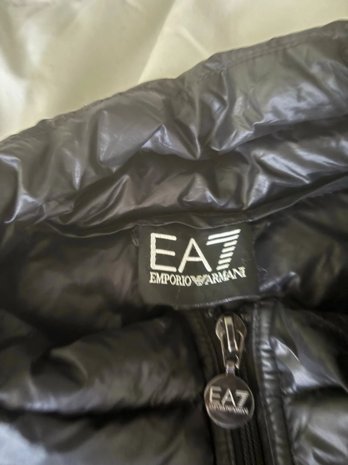 Svart dunväst från EA7 Emporio Armani - 1