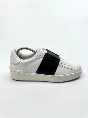 Valentino Open sneakers - Valentino Garavani Open sneakers | Storlek 37 |Skick 9,5/10 | Nypris ca 7700kr | 100% autentiska |