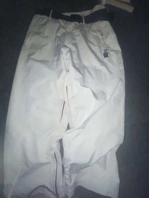 Harlaut apparel skidbyxor med bälte - Helt ok skick går säkert arg tvätta bort passar mig perfekt som är 168