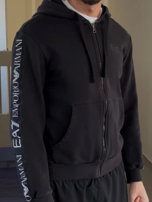 Emporio Armani kofta  - EA7 kofta ÄKTA