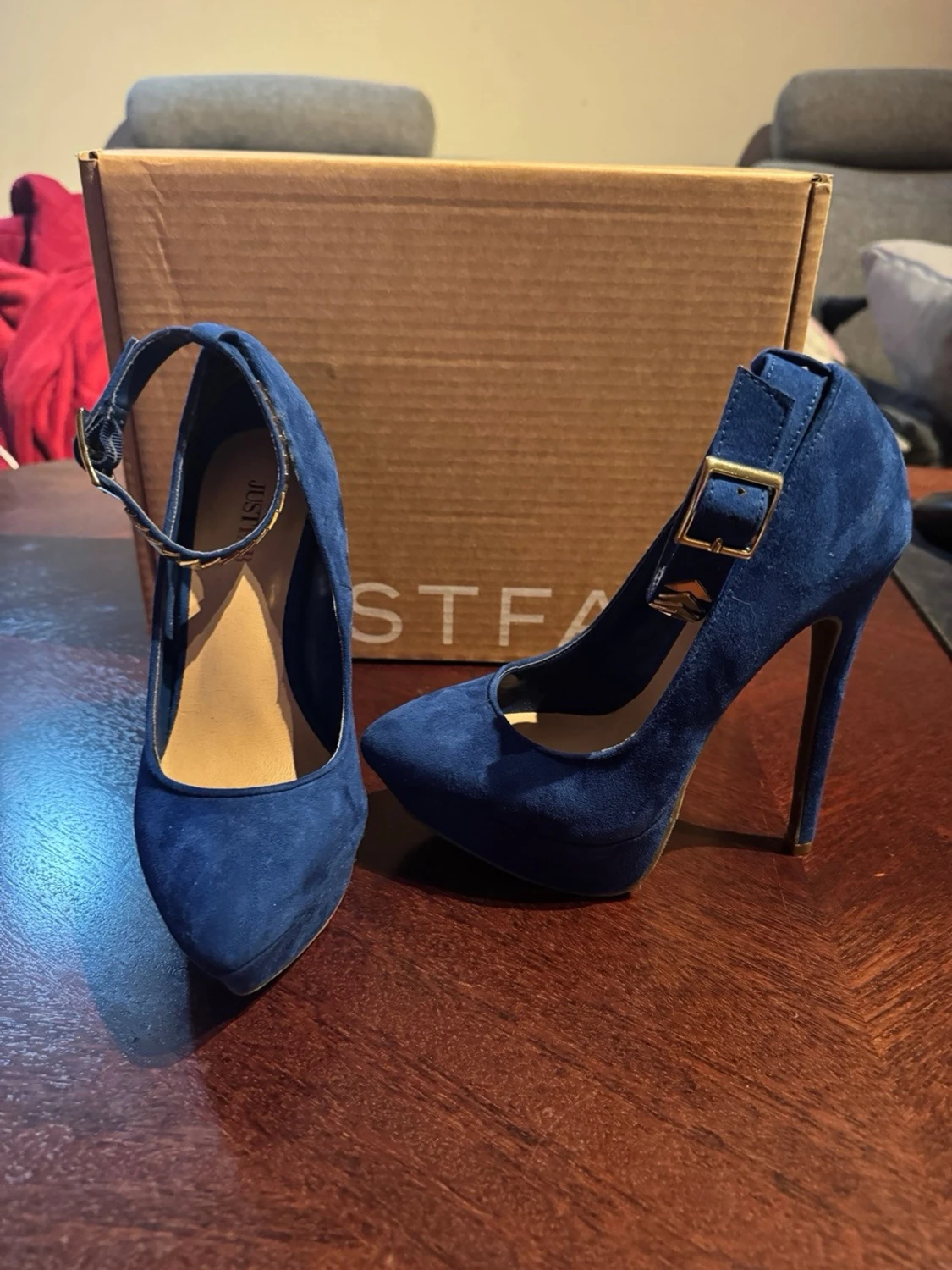 Blåa pumps med ankelrem från JustFab - 2