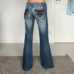 Lågmidjade jeans  - midjemått: 38cm rakt över