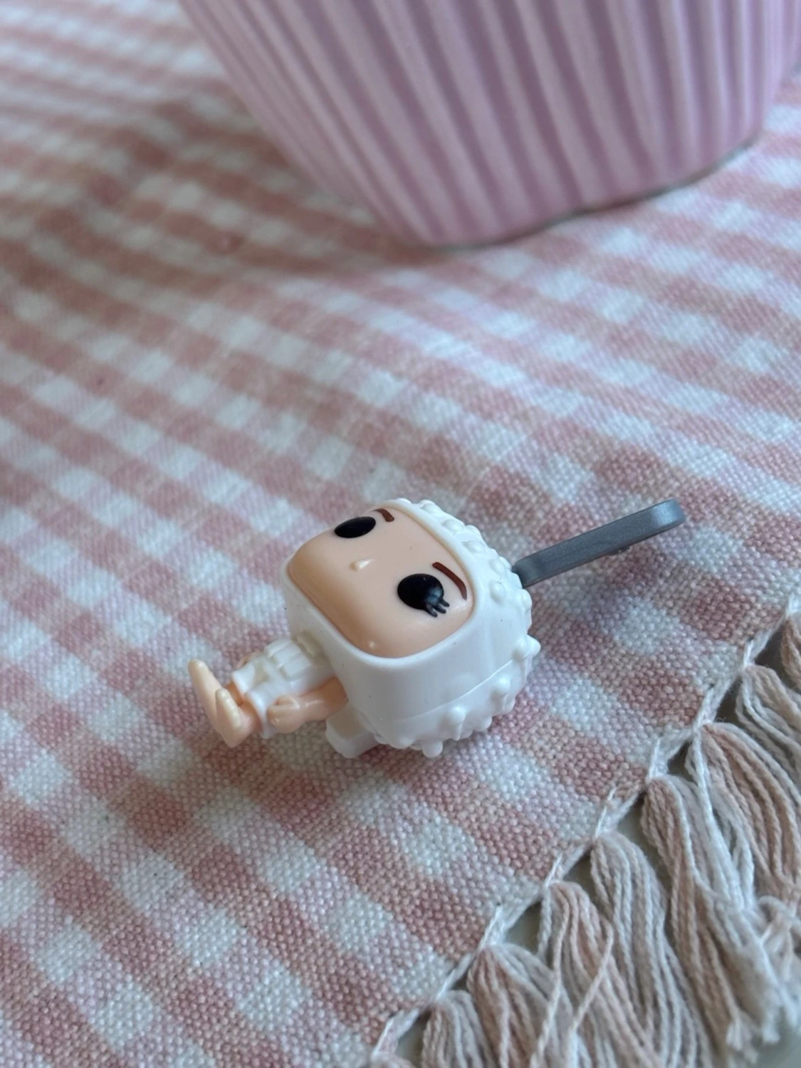Stranger things eleven kinder joy Mini Funko Pop figur med ögla - 2