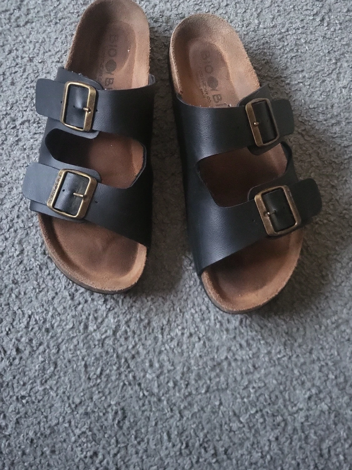 Svarta toffler från bio bio  - 3