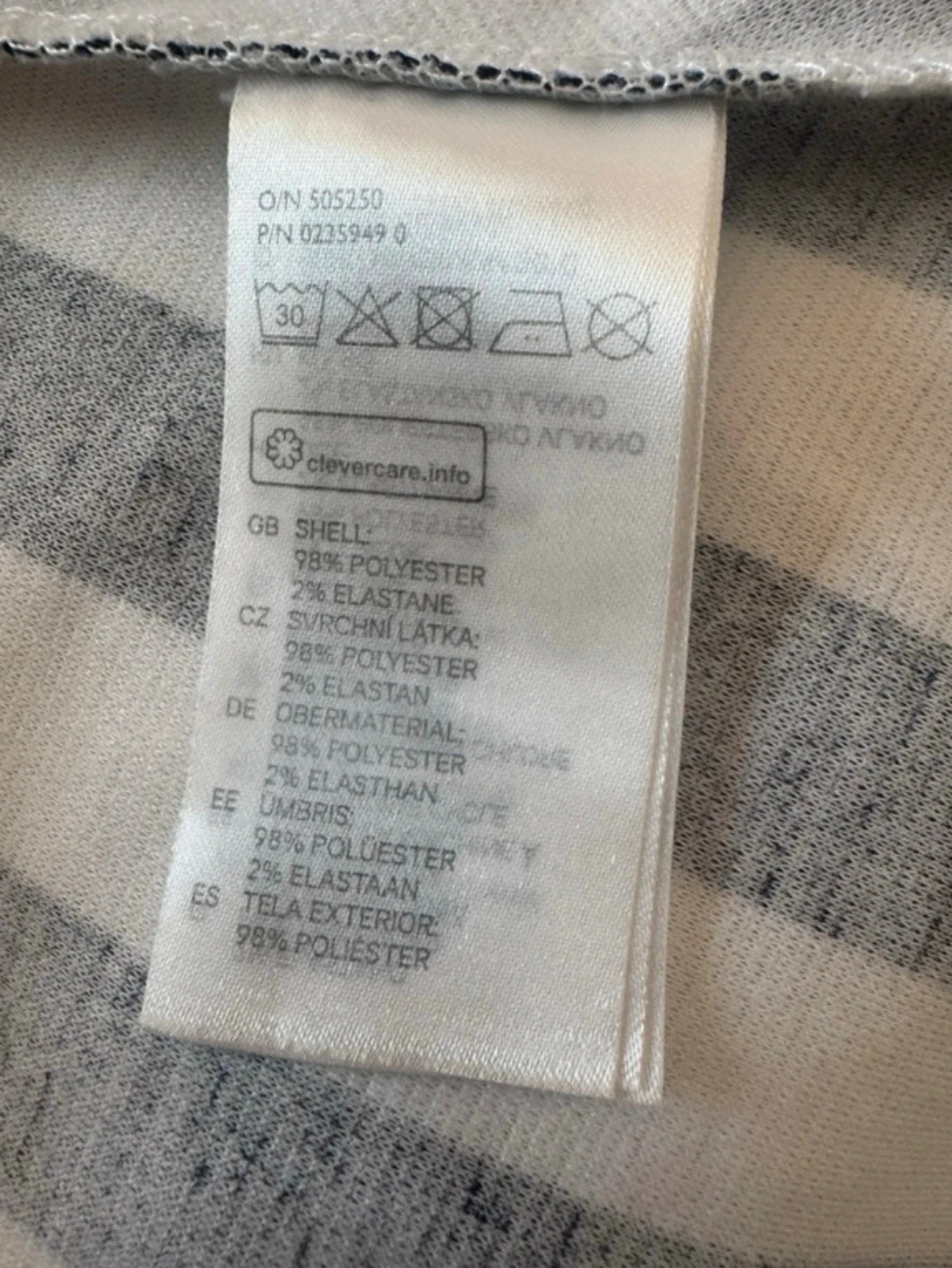 Randig kort klänning med korsade band - 4