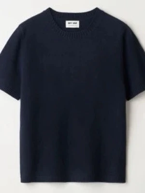 Mörkblå stickad tröja Soft Goat - Mörkblå stickad topp från Soft Goat i storlek M. Gjord i 100% kashmir! Super bra skick❤️