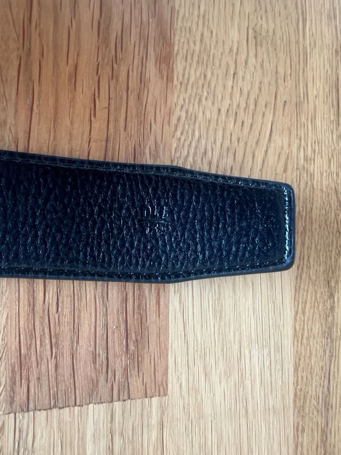 Svart skärp med H-spänne - 2