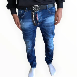 Philipp plein bälte svart 120cm - Helt ny, högkvalitativ replika  Pris: 449kr  Leverans: Skickas inom 24 timmar  Observera: Begränsat antal i lager – först till kvarn gäller  