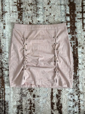 Kjol - S - Kjol i storlek S pris 30kr