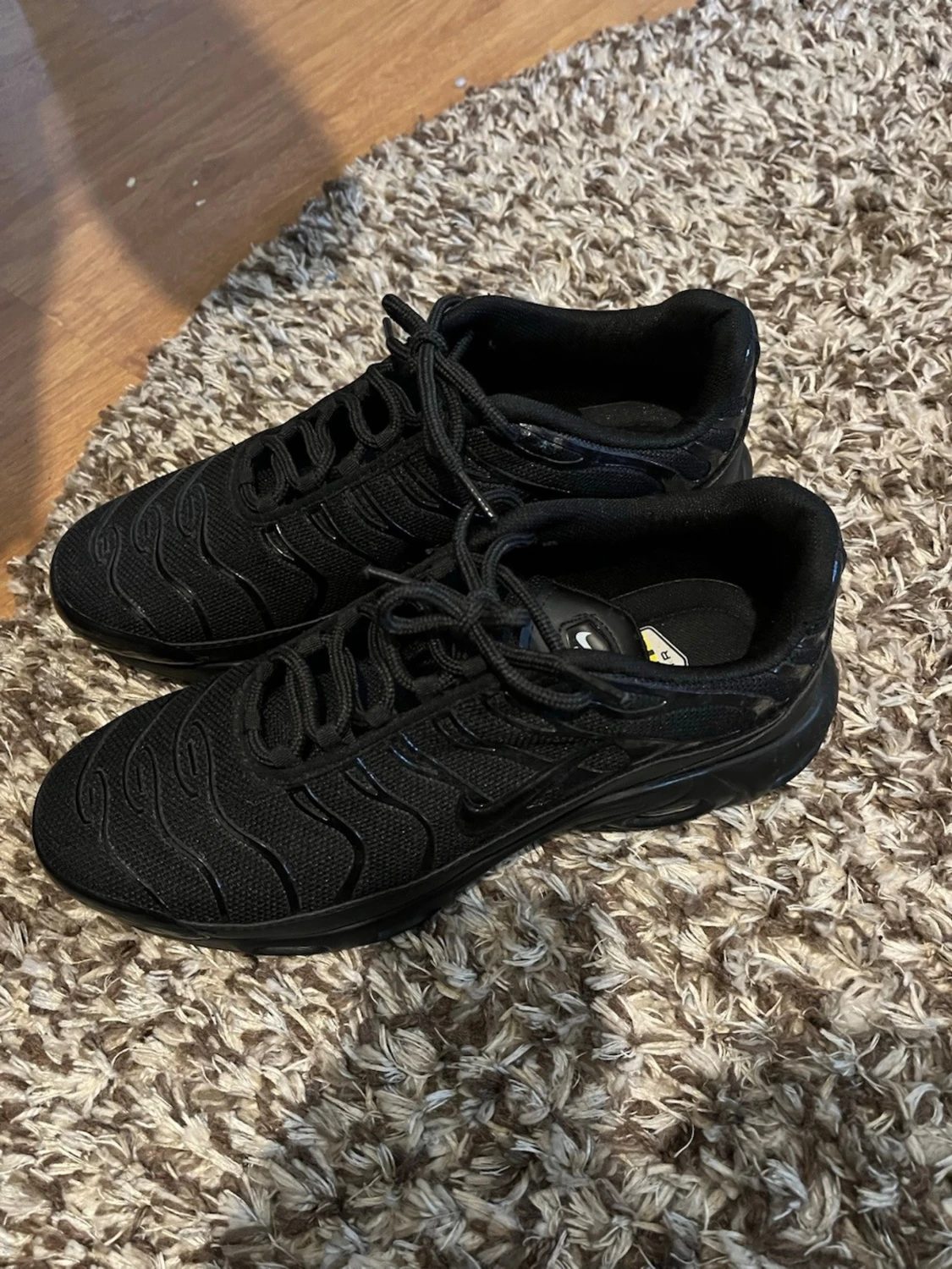 Nike Air Max Plus svarta sneakers - 3
