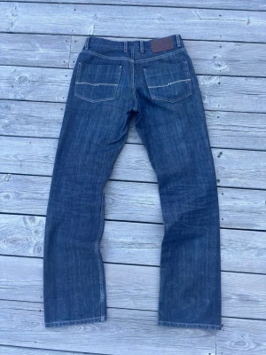 Vintage Tommy Hilfiger Jeans  - Vintage straight leg jeans.  Brand: Tommy Hilfiger Tagged size: 32/34  Waist (flat): 39cm Length: 109cm Leg opening: 21cm  Follow my profile for 10% off your purchase!  More jeans available on my profile.  Nr:53