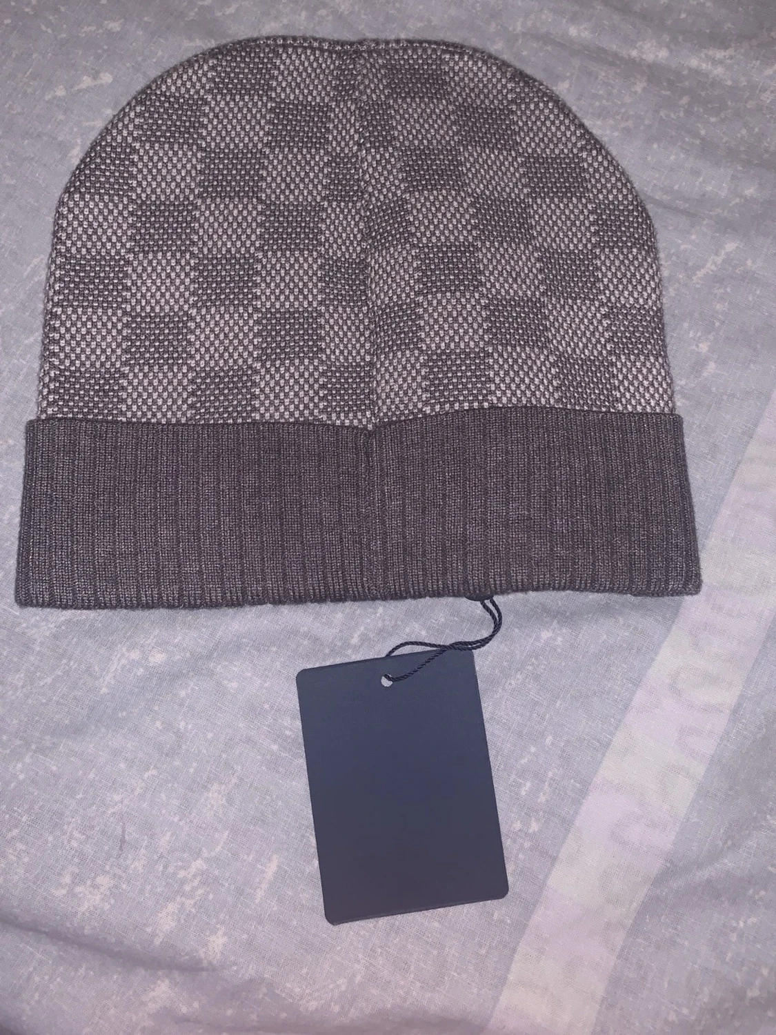 Gray Louis Vuitton beanie - 1