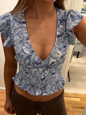 Topp Gina tricot  - Använt en gång 