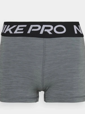 Grå Nike Pro shorts  - Säljer mina Nike PRO shorts eftersom det ej kommer till använding. Den har används runt 2-3 gånger och är därmed i väldigt fint skick 