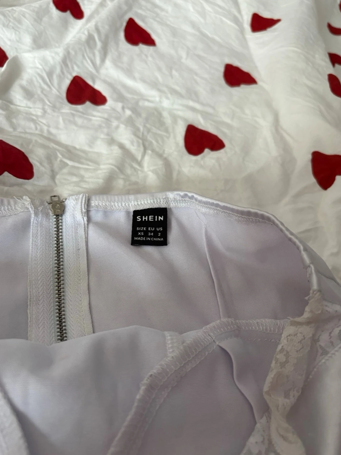 Vit axelbandslös korsett med spets - 2