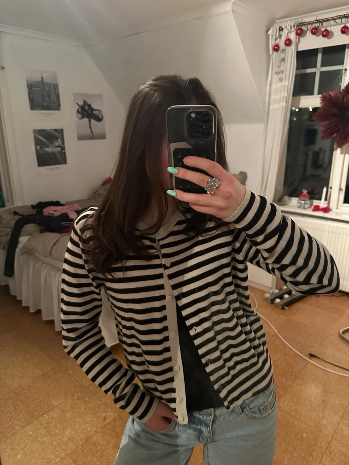 Randig svartvit kofta med knappar - 3