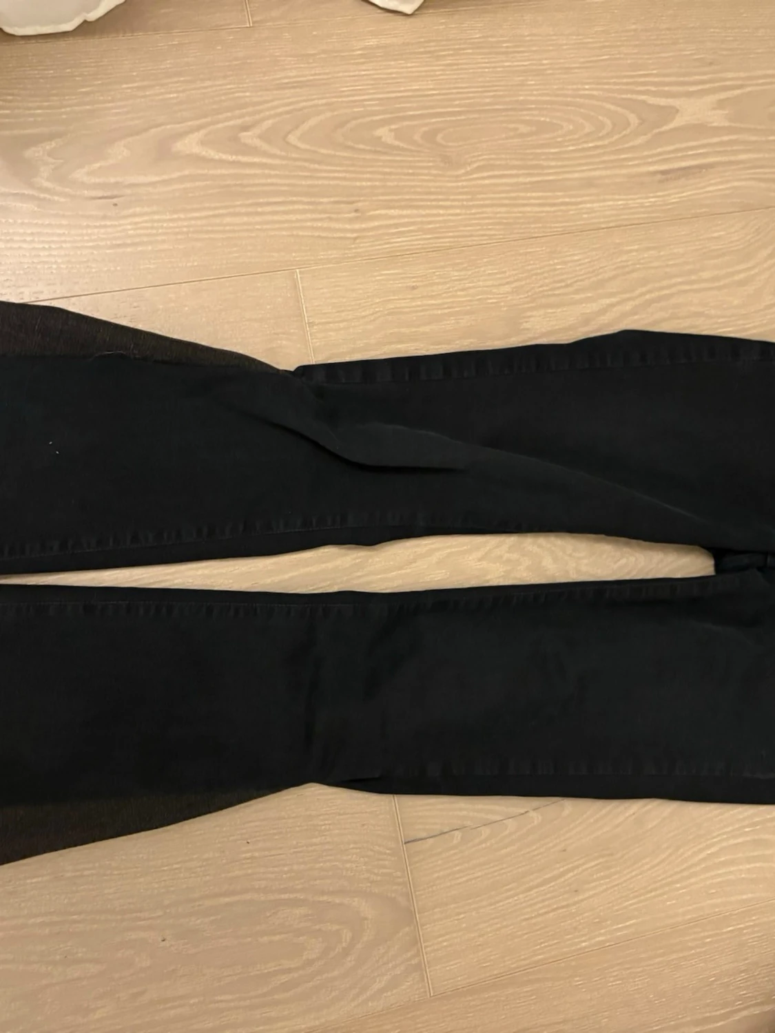 Svarta bootcut jeans - 2