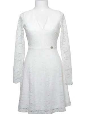 Studentklänning från Chiara Forthi - Superfin vit klänning till student, skolavslutning eller konfa