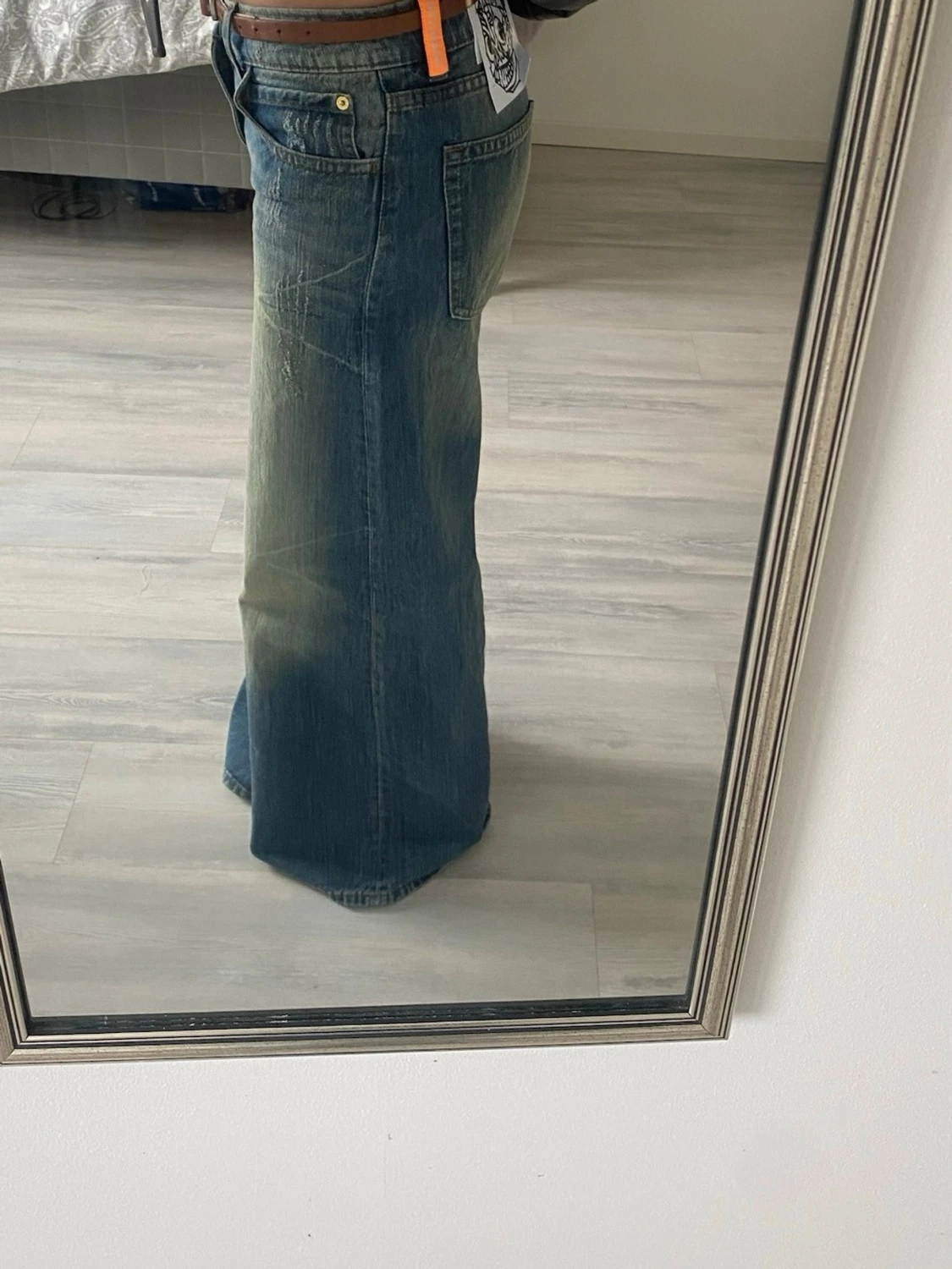Cheap Monday- Blåa wide leg jeans med vintage-look - 2