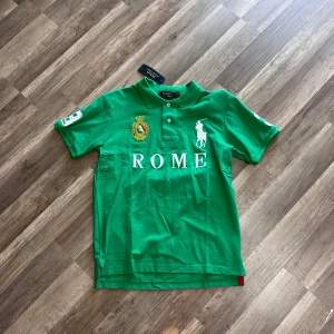 Ralph Lauren Pikétröja Polo Tee - Size L men är liten i storleken så jag skulle säga M. Prislappen är inte kvar