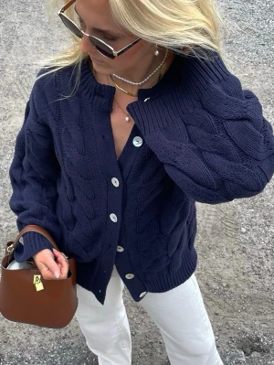 Kabelstickad kofta  - Storlek m från Gina tricot! Perfekt i sommar 