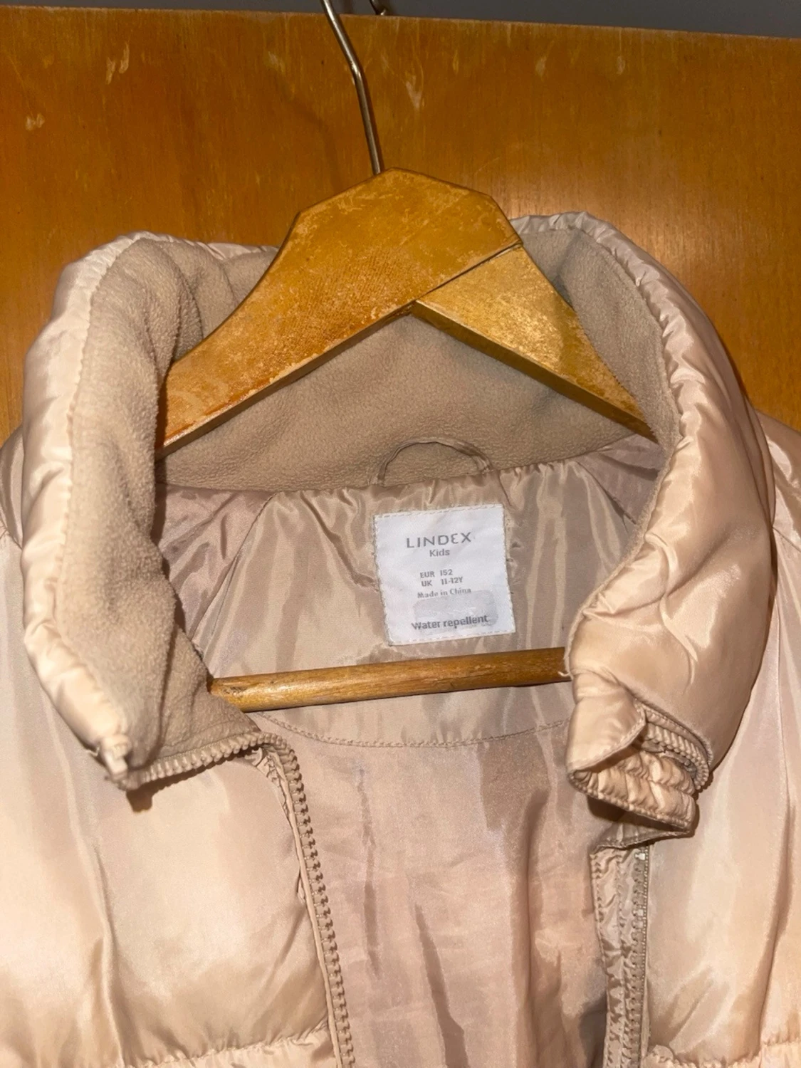 Beige pufferjacka från Lindex - 1