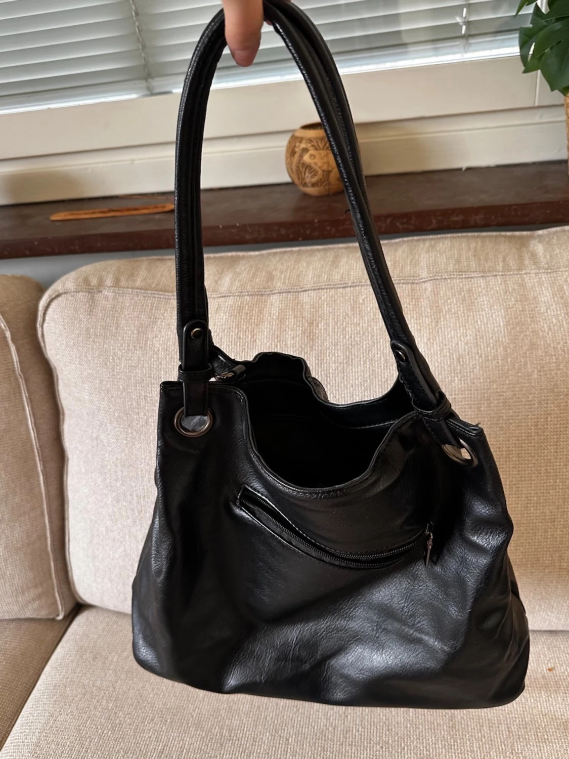 Svart handväska i skinn - 1