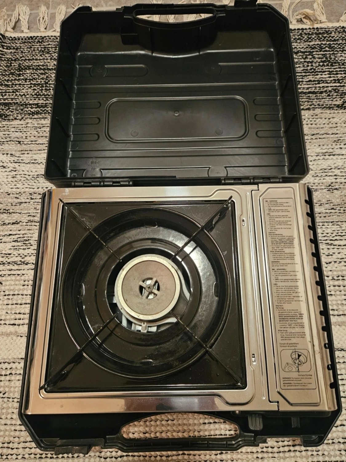 Portabel gasolkök i svart plastväska nytt