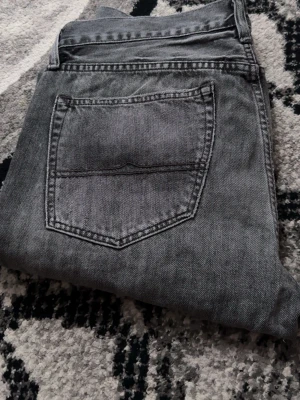 Ralph laurent jeans - Snygga jeans från ralph laurent, inga fläckar eller liknande. Nypris på dessa är över 1,5, pris kan diskuteras