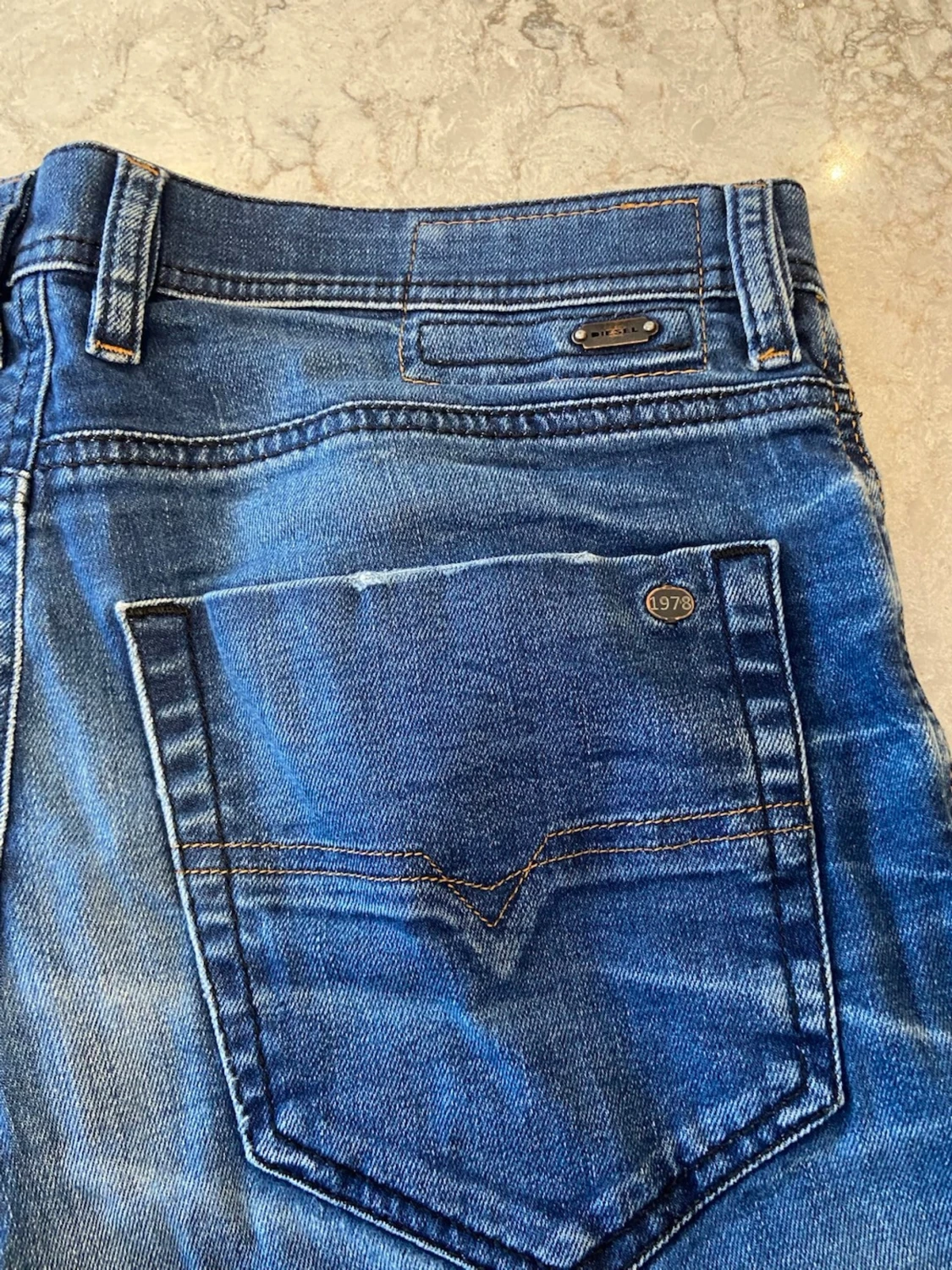 Blå Disel jeans med slitningar från 1978 - 2