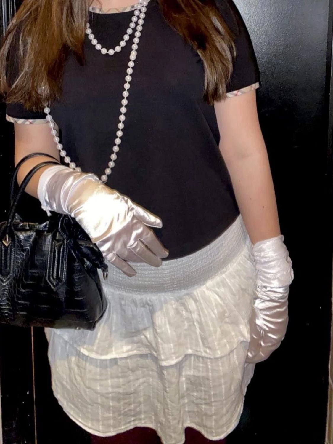 Svart handväska med krokopräglat mönster - 3