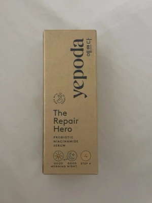 Yepoda serum - The Repair Hero är ett serum med niacinamid som reparerar huden och ger massor av fukt. Passar både morgon och kväll  Pris går att diskutera 
