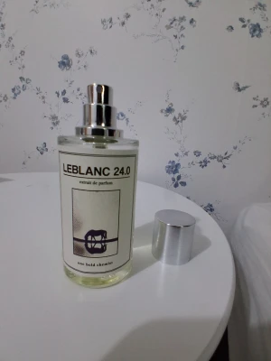 LEBLANC 24.0 Extrait de Parfum - 70mll kvar jätte god parfym!