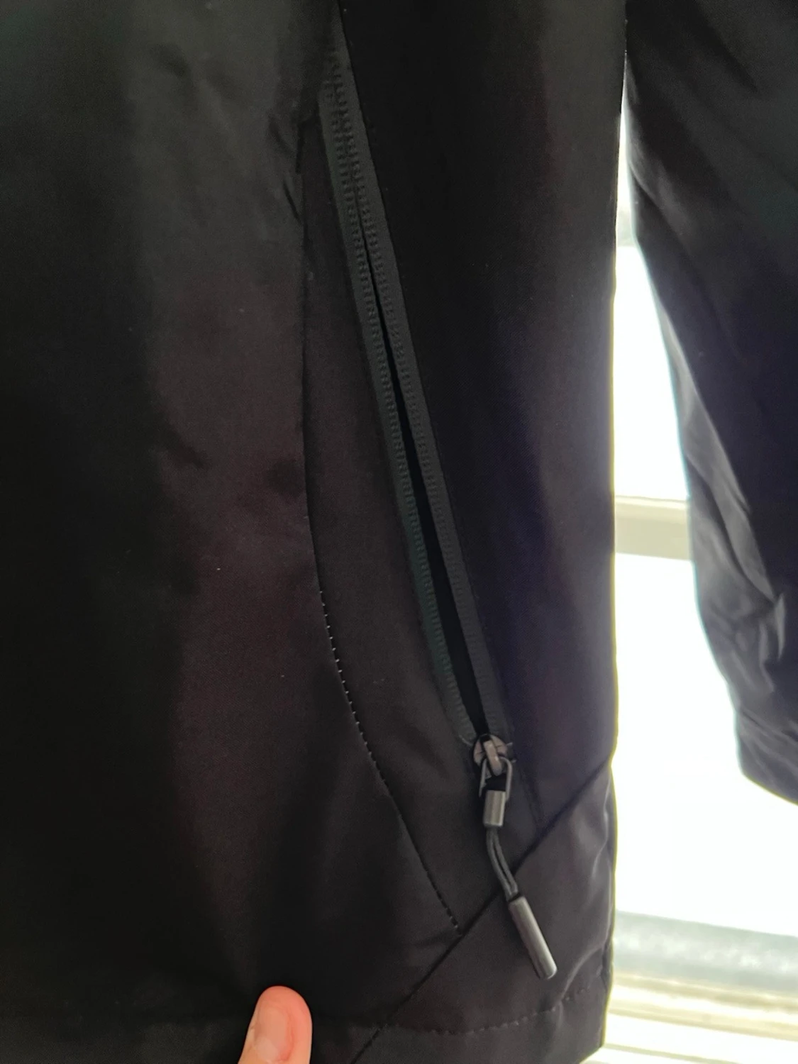 Svart vindjacka från Arc'teryx - 3