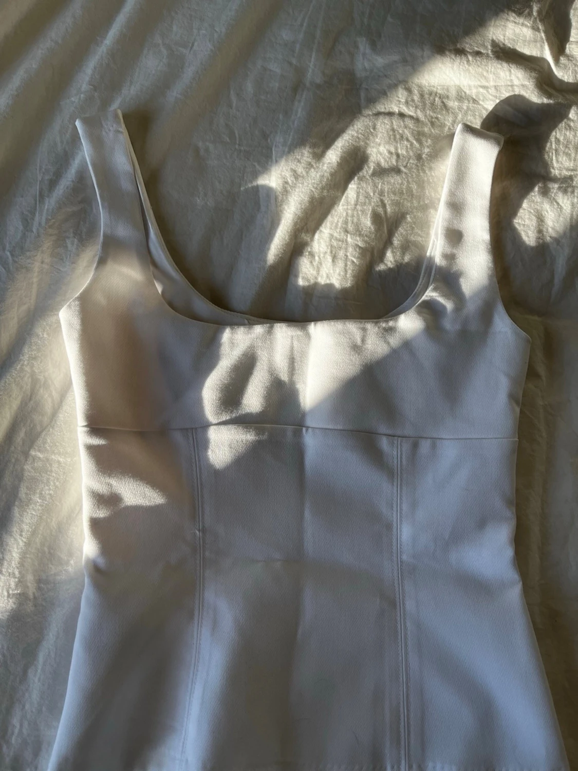 Vit figurnära linnetopp - 1