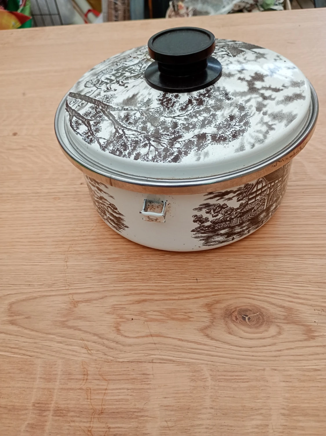 Kastrull med lock och vintage-motiv - 2