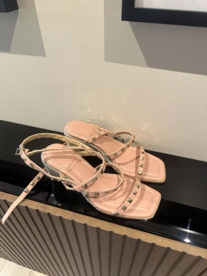 Klackskor  - Klackar från H&M storlek 38
