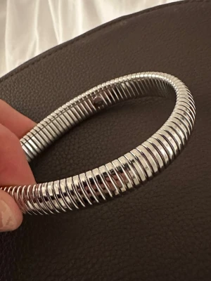 Armband  - Silvrigt armband 