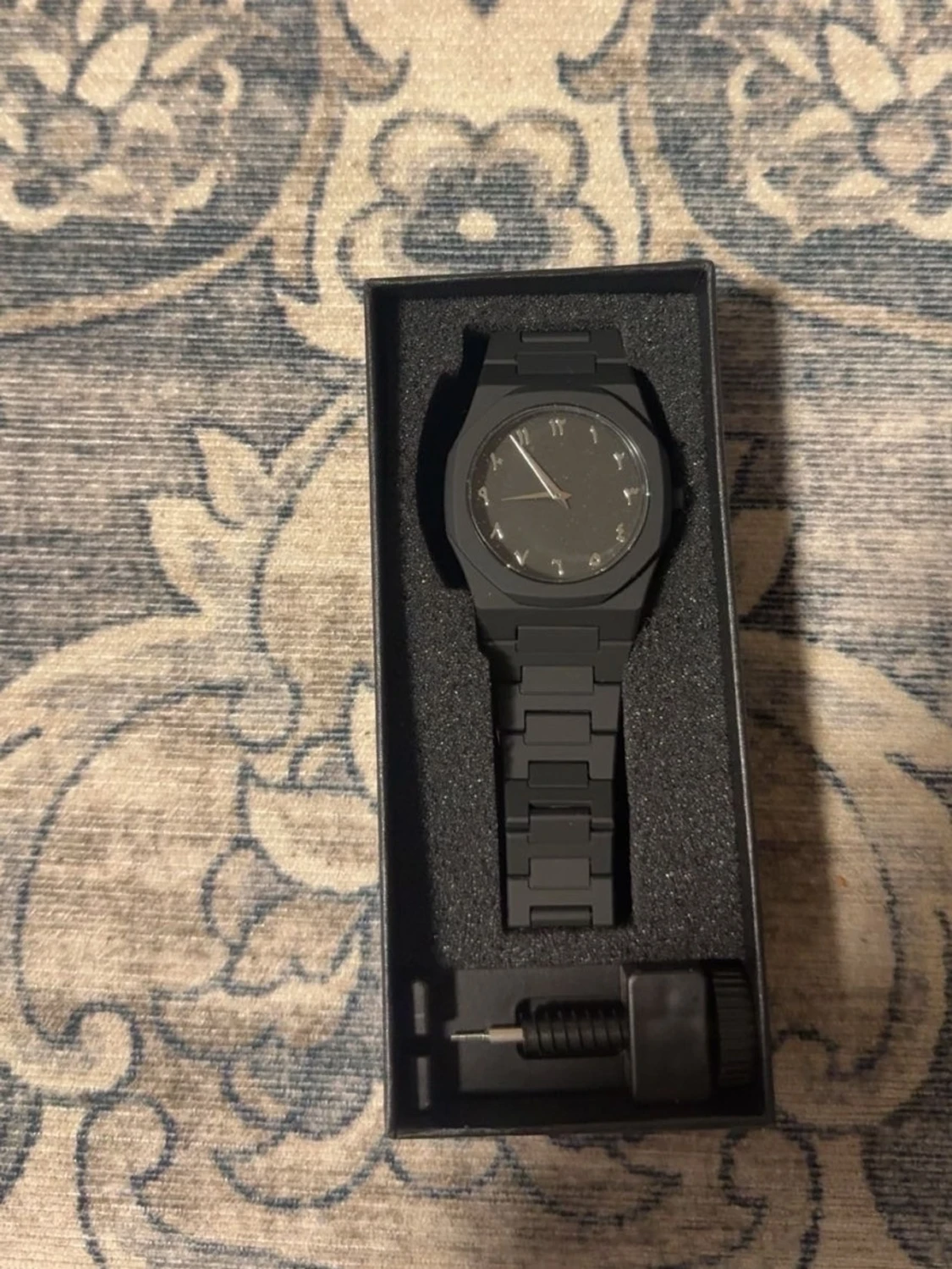 Matt svart klocka - 2