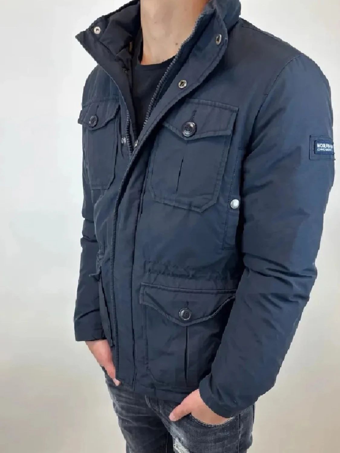 Mörkblå vindjacka från Woolrich