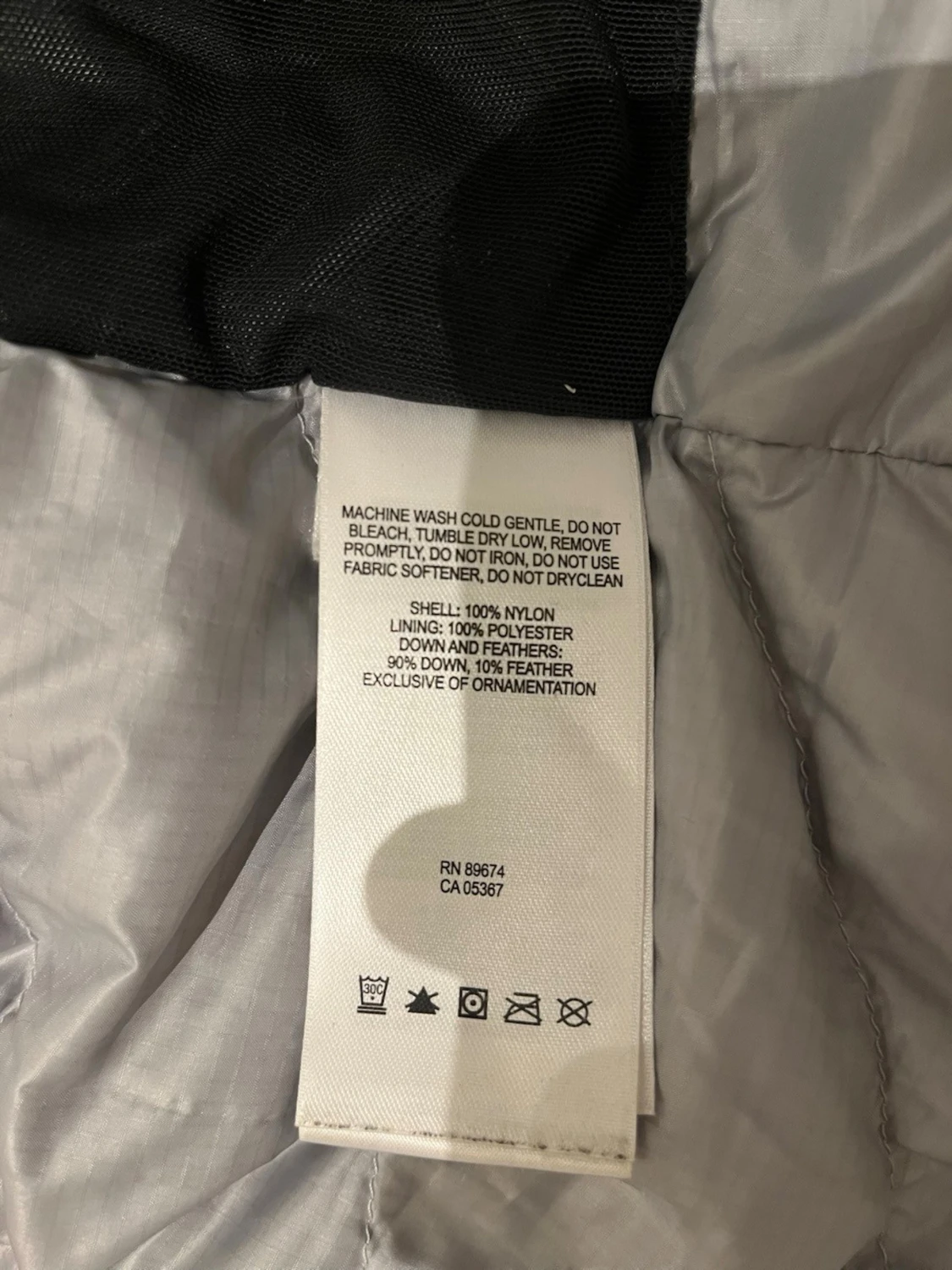 Svart Mountain Hardwear dunjacka - 4