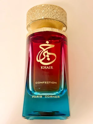 Paris Corner Khair Confection edp 100 ml - Paris Corner Khair Confection edp, 100 ml. Doft inspirerad av Vanilla Candy Rock Sugar från Kayali. Knappt använd, vilket syns på bild. Givetvis förvarad mörkt, torrt och svalt. Kommer i originalförpackningen.