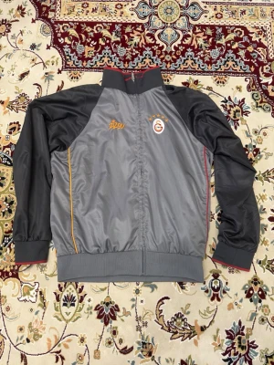 Zizou jacka - Äkta köpt från zizou inspirerad av galatasaray