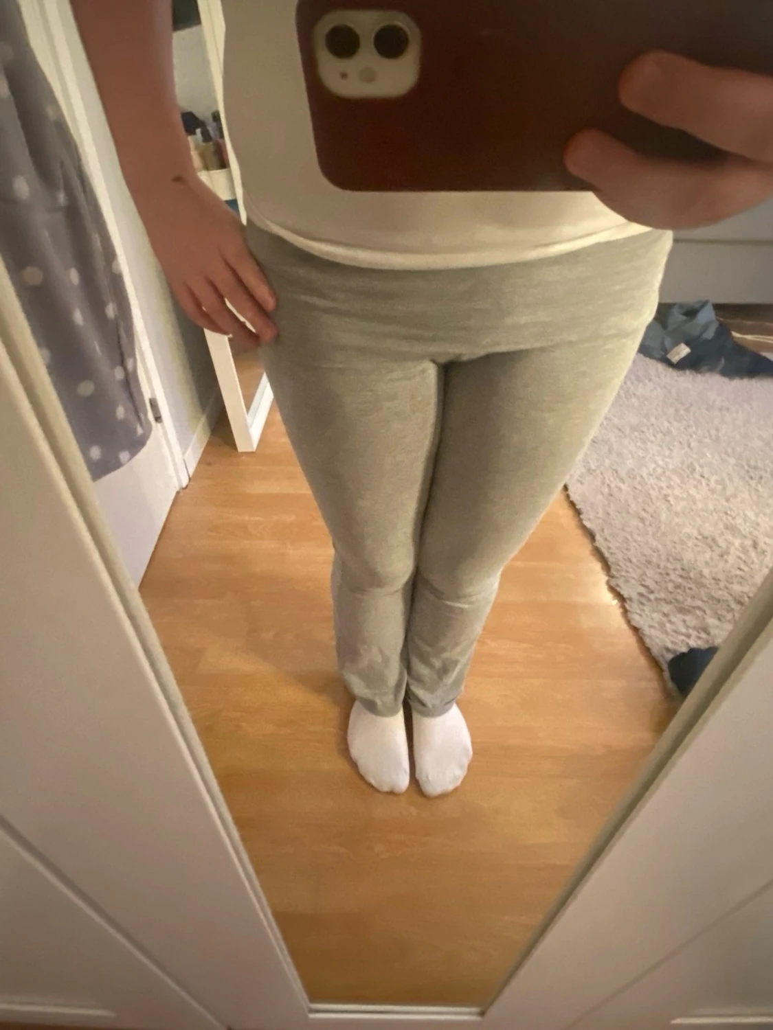 Grå mjukisbyxor med hög midja