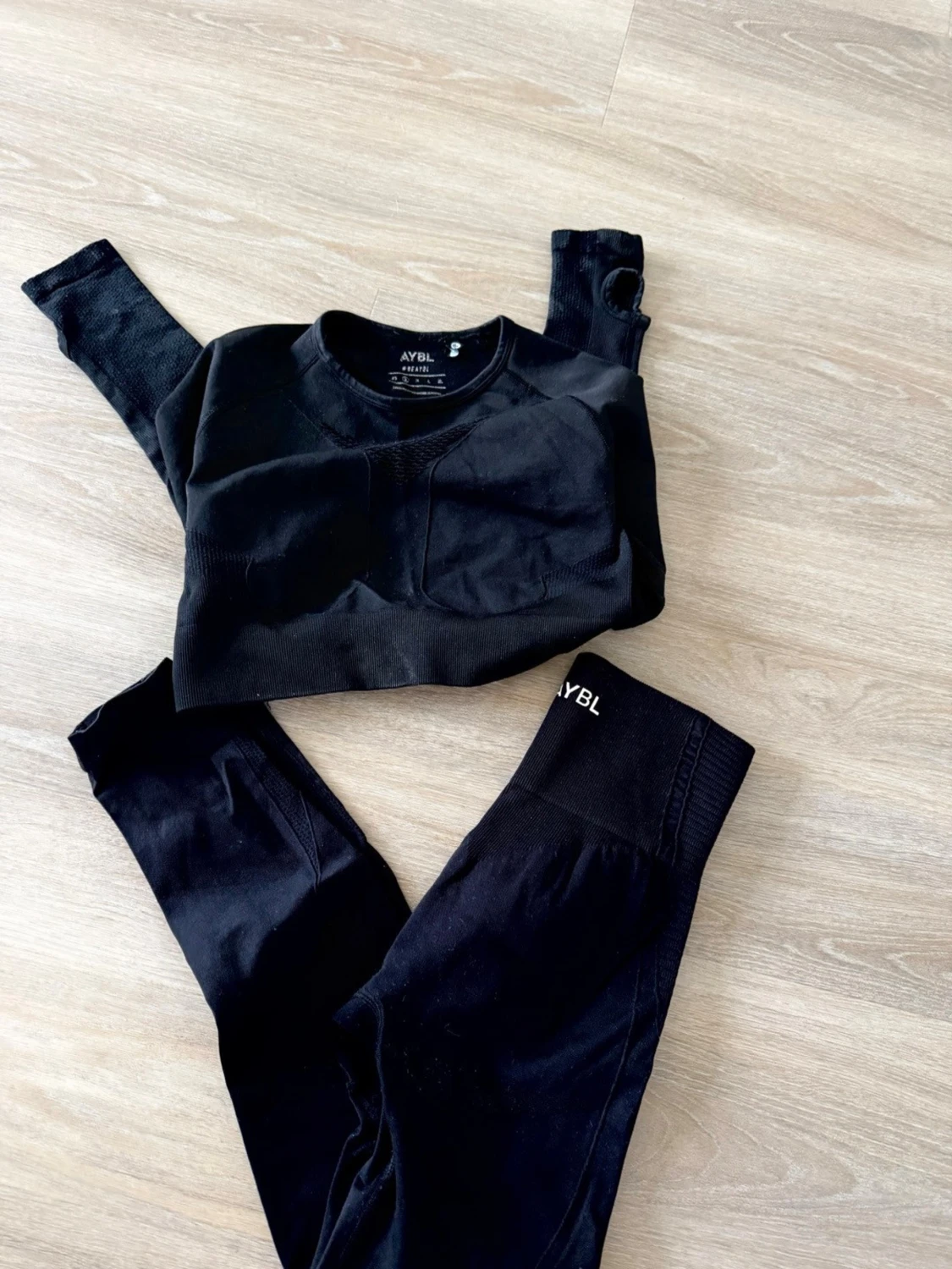 Svart seamless set från AYBL - 3