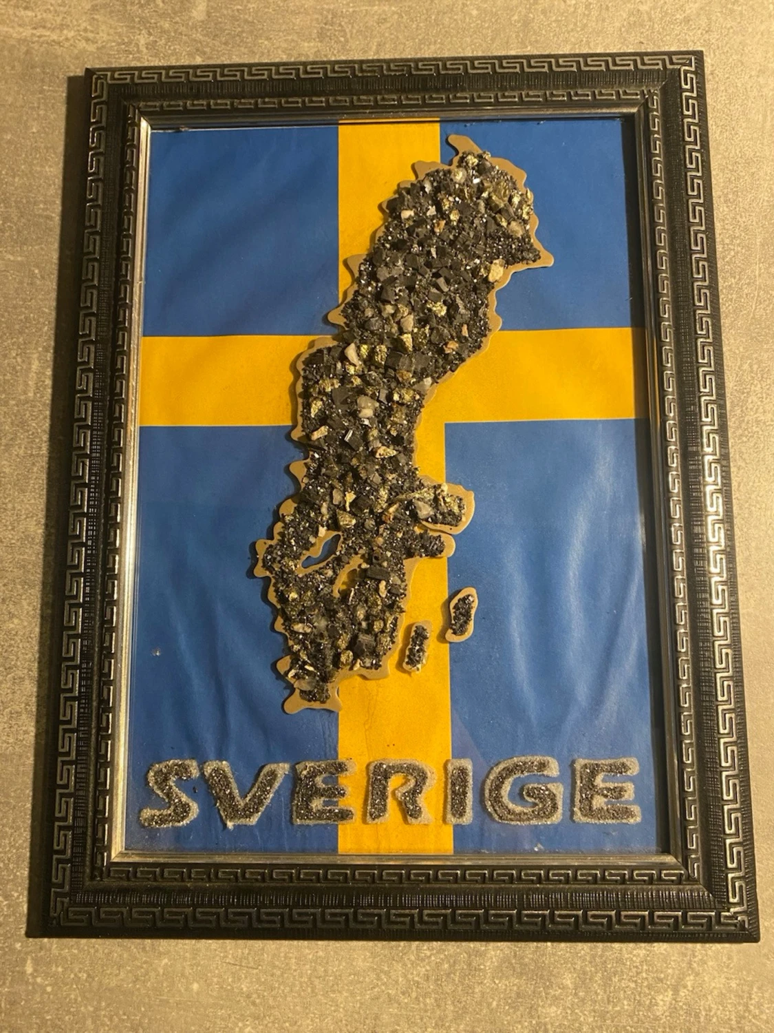 Handgjort Tavla med Sveriges karta och flagga - 3