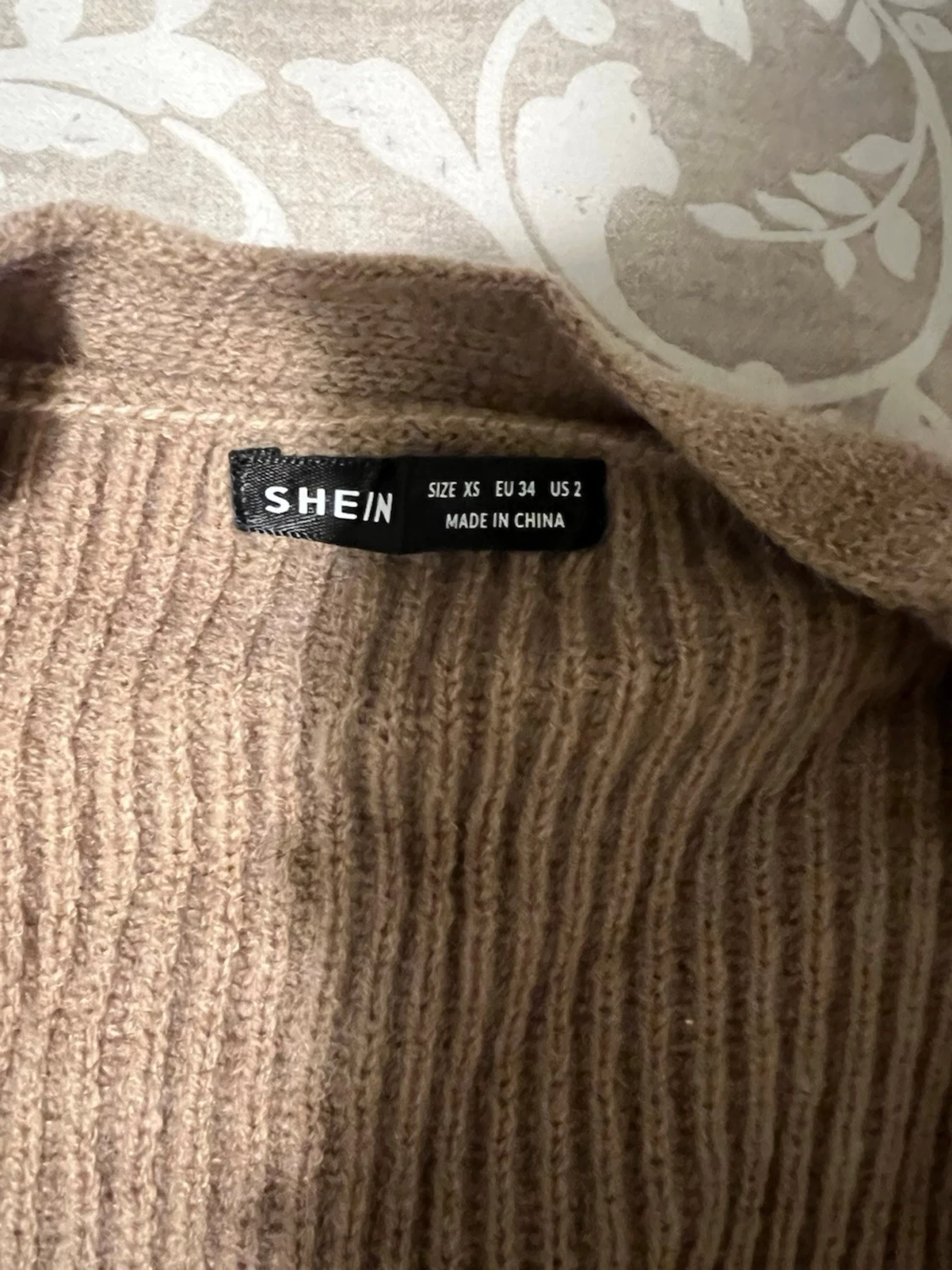 Beige ribbad kofta från SHEIN - 1