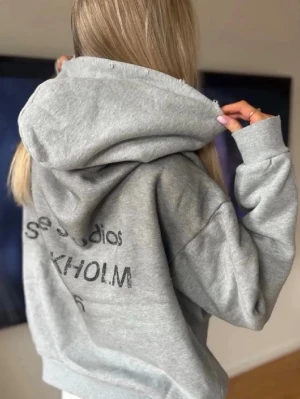 Acne hoodie KAMPANJ - KAMPANJ PRIS!! Storlek S, Oversize, Helt ny med lappar 1-3 dagar leveranstid