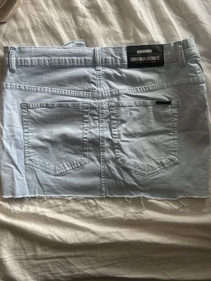 Jeans kjol  - Säljer denna kjol i storlek m 